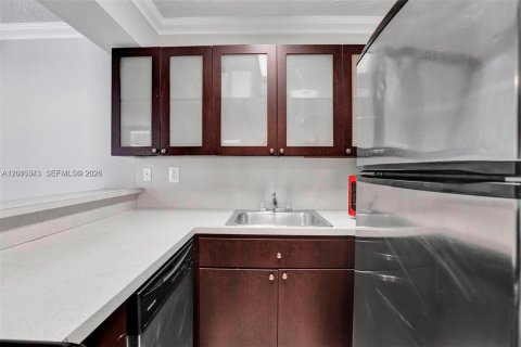 Copropriété à louer à Miami, Floride: 2 chambres, 57.23 m2 № 2076656 - photo 2