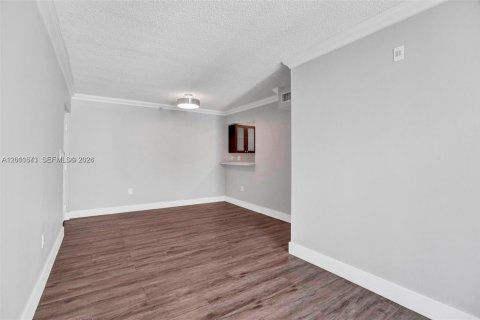 Copropriété à louer à Miami, Floride: 2 chambres, 57.23 m2 № 2076656 - photo 7