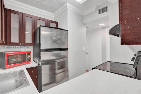Copropriété à louer à Miami, Floride: 2 chambres, 57.23 m2 № 2076656 - photo 4
