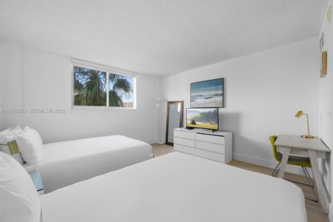 Condo in Sunny Isles Beach, Florida, 1 bedroom  № 2253110 - photo 13