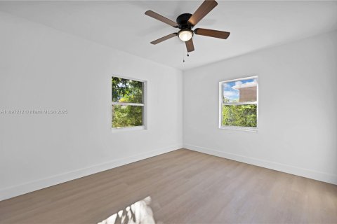 Villa ou maison à vendre à Fort Lauderdale, Floride: 3 chambres, 101.08 m2 № 1948743 - photo 15