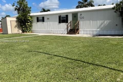 Снять в аренду квартиру в Хомстед, Флорида 3 спальни, 78.97м2, № 1948357 - фото 24