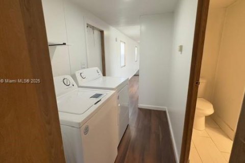 Снять в аренду квартиру в Хомстед, Флорида 3 спальни, 78.97м2, № 1948357 - фото 11