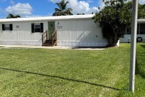 Снять в аренду квартиру в Хомстед, Флорида 3 спальни, 78.97м2, № 1948357 - фото 25