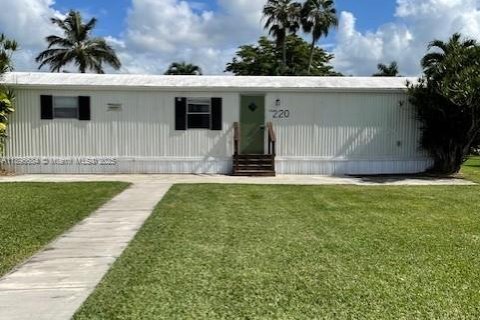 Снять в аренду квартиру в Хомстед, Флорида 3 спальни, 78.97м2, № 1948357 - фото 1