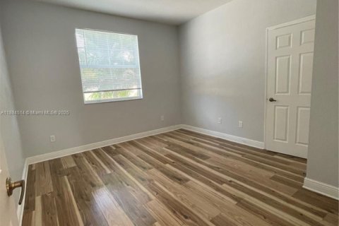 Adosado en alquiler en Pembroke Pines, Florida, 3 dormitorios, 168.8 m2 № 1978561 - foto 21