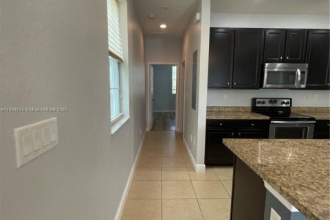Adosado en alquiler en Pembroke Pines, Florida, 3 dormitorios, 168.8 m2 № 1978561 - foto 20