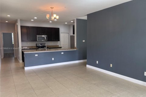 Adosado en alquiler en Pembroke Pines, Florida, 3 dormitorios, 168.8 m2 № 1978561 - foto 10