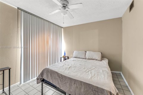 Copropriété à vendre à Miami, Floride: 2 chambres, 84.63 m2 № 2042186 - photo 19