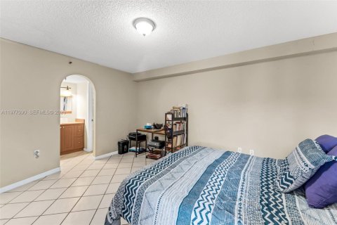 Copropriété à vendre à Miami, Floride: 2 chambres, 84.63 m2 № 2042186 - photo 14