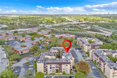 Condo à Miami, Floride, 2 chambres  № 2042186