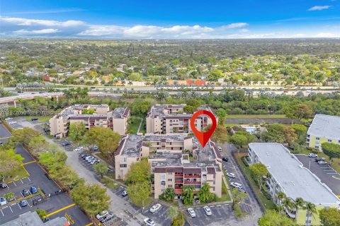 Copropriété à vendre à Miami, Floride: 2 chambres, 84.63 m2 № 2042186 - photo 2