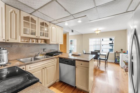 Copropriété à vendre à Miami, Floride: 2 chambres, 84.63 m2 № 2042186 - photo 10