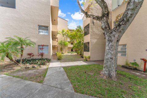 Copropriété à vendre à Miami, Floride: 2 chambres, 84.63 m2 № 2042186 - photo 4