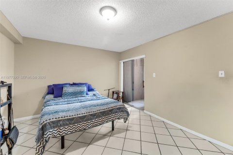 Copropriété à vendre à Miami, Floride: 2 chambres, 84.63 m2 № 2042186 - photo 13