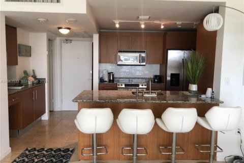 Copropriété à vendre à Bal Harbour, Floride: 1 chambre, 83.24 m2 № 2025339 - photo 3