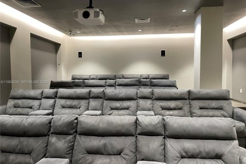 Copropriété à vendre à Bal Harbour, Floride: 1 chambre, 83.24 m2 № 2025339 - photo 15