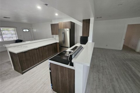 Villa ou maison à vendre à Pompano Beach, Floride: 4 chambres, 96.25 m2 № 2385061 - photo 3