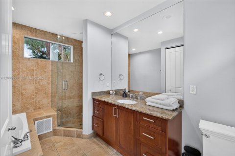 Adosado en venta en Fort Lauderdale, Florida, 3 dormitorios, 275.08 m2 № 2290323 - foto 28