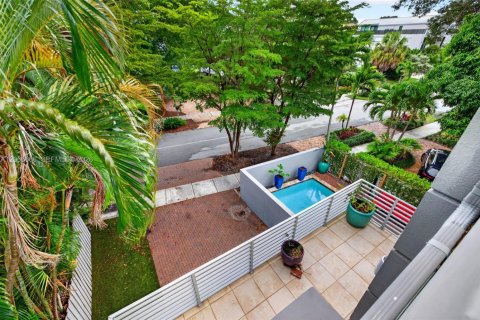 Adosado en venta en Fort Lauderdale, Florida, 3 dormitorios, 275.08 m2 № 2290323 - foto 22