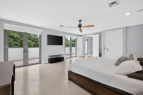 Adosado en venta en Fort Lauderdale, Florida, 3 dormitorios, 275.08 m2 № 2290323 - foto 19