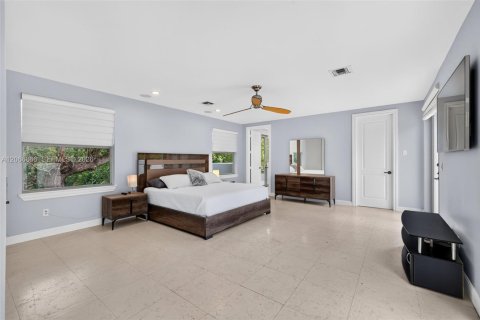 Adosado en venta en Fort Lauderdale, Florida, 3 dormitorios, 275.08 m2 № 2290323 - foto 17