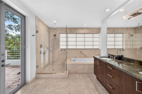 Adosado en venta en Fort Lauderdale, Florida, 3 dormitorios, 275.08 m2 № 2290323 - foto 21