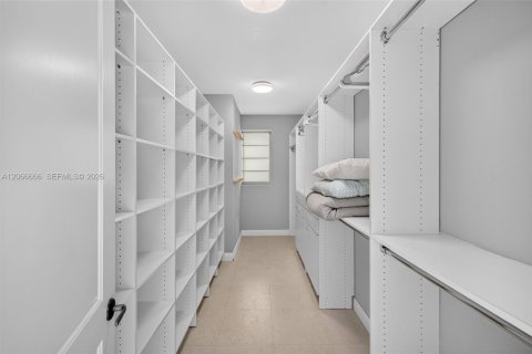 Adosado en venta en Fort Lauderdale, Florida, 3 dormitorios, 275.08 m2 № 2290323 - foto 23