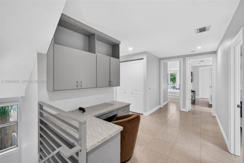 Adosado en venta en Fort Lauderdale, Florida, 3 dormitorios, 275.08 m2 № 2290323 - foto 25