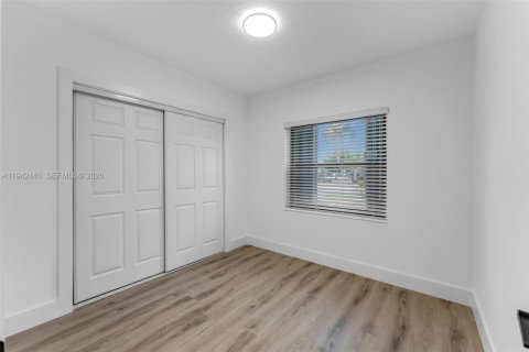 Casa en venta en Miami, Florida, 3 dormitorios, 90.58 m2 № 1999958 - foto 9