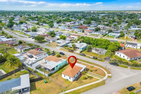 Casa en venta en Miami, Florida, 3 dormitorios, 90.58 m2 № 1999958 - foto 19