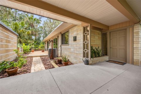 House in Gainesville, Florida 3 bedrooms, 277.96 sq.m. № 1846410 - photo 6