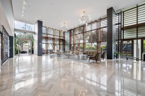 Condo in Miami, Florida, 2 bedrooms № 2074898 - photo 18