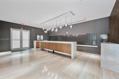 Condo in Miami, Florida, 2 bedrooms № 2074898 - photo 19