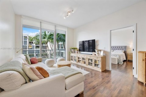 Condo in Miami, Florida, 2 bedrooms  № 2074898