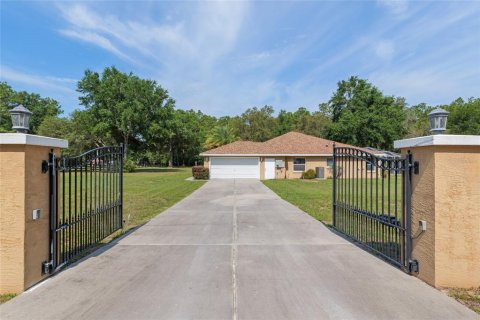 House in Ocala, Florida 4 bedrooms, 722.87 sq.m. № 1746771 - photo 6