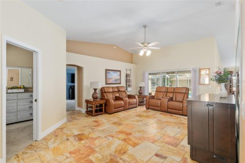 House in Ocala, Florida 4 bedrooms, 722.87 sq.m. № 1746771 - photo 10