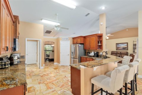House in Ocala, Florida 4 bedrooms, 722.87 sq.m. № 1746771 - photo 20