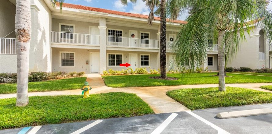 Condo à Land O' Lakes, Floride, 2 chambres № 2413639