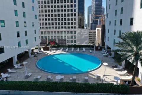 Condo in Miami, Florida, 1 bedroom  № 1994760 - photo 27