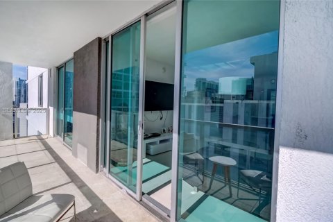 Condo in Miami, Florida, 1 bedroom  № 1994760 - photo 21