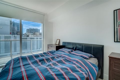 Condo in Miami, Florida, 1 bedroom  № 1994760 - photo 19