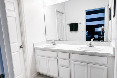 Touwnhouse à louer à Apopka, Floride: 3 chambres, 133.59 m2 № 2119180 - photo 11