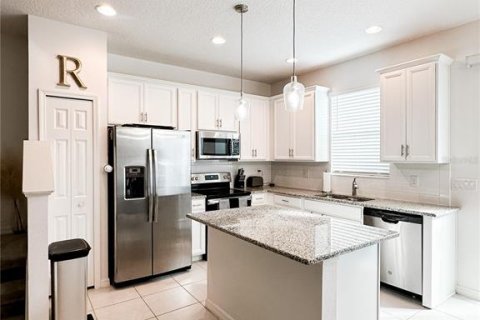 Touwnhouse à louer à Apopka, Floride: 3 chambres, 133.59 m2 № 2119180 - photo 2