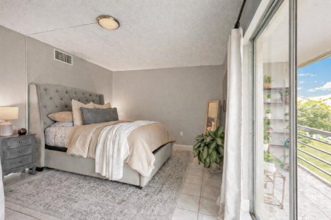 Condominio en venta en Miami Gardens, Florida, 1 dormitorio, 77.67 m2 № 2252560 - foto 18