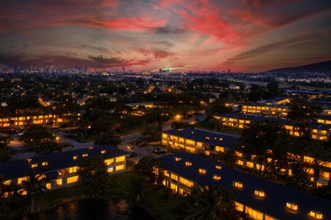 Condominio en venta en Miami Gardens, Florida, 1 dormitorio, 77.67 m2 № 2252560 - foto 25