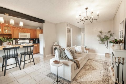 Condominio en venta en Miami Gardens, Florida, 1 dormitorio, 77.67 m2 № 2252560 - foto 4