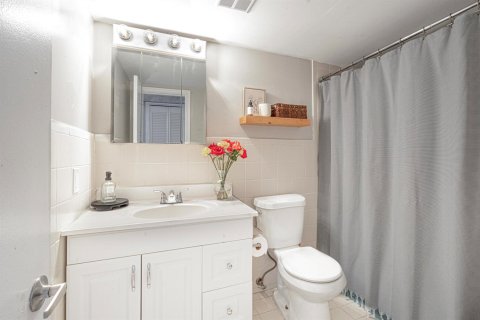 Condominio en venta en Miami Gardens, Florida, 1 dormitorio, 77.67 m2 № 2252560 - foto 16