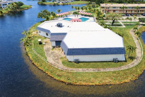 Condominio en venta en Miami Gardens, Florida, 1 dormitorio, 77.67 m2 № 2252560 - foto 26