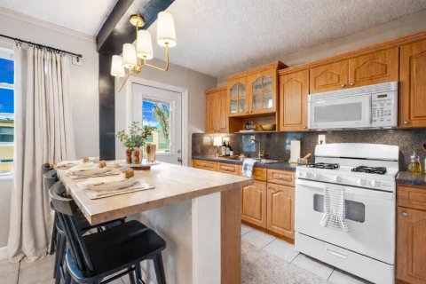 Condominio en venta en Miami Gardens, Florida, 1 dormitorio, 77.67 m2 № 2252560 - foto 10
